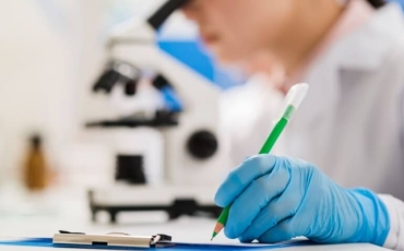 5 exames laboratoriais que você deve fazer todos os anos para cuidar da sua saúde