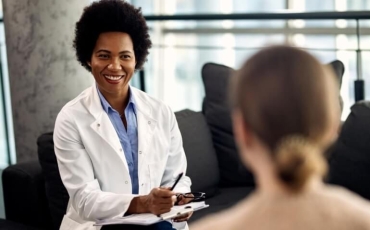 Entenda a importância de informar seus medicamentos antes de realizar um exame