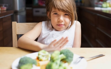 Seletividade alimentar em crianças: causas, sinais e como lidar de forma saudável